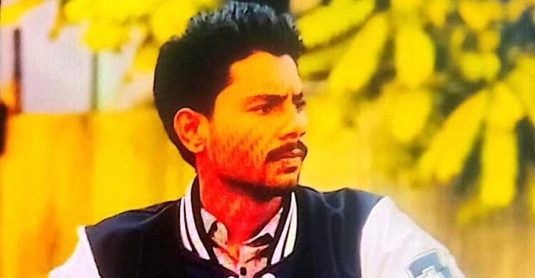 পুলিশ সদস্যকে কুপিয়ে জখম, স্বেচ্ছাসেবক দল নেতার ছেলে গ্রেফতার