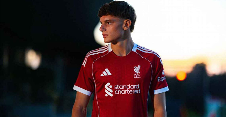 ইতালির বিশ্বকাপ বাছাইয়ের দলে লিভারপুলের ১৮ বছর বয়সী ডিফেন্ডার