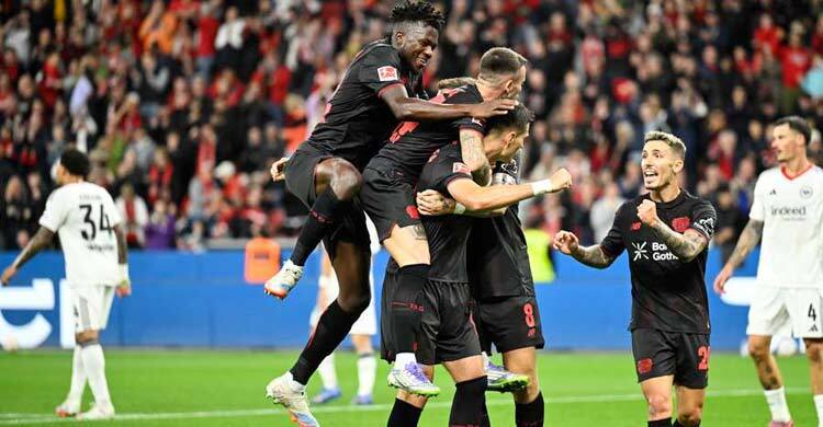 টেন হাগকে বরখাস্তের পর প্রথম ম্যাচে ৯ জন নিয়েও জিতলো লেভারকুসেন