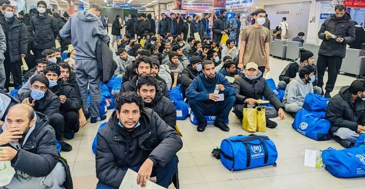 লিবিয়া থেকে ফিরিয়ে আনা হলো ১৭৩ বাংলাদেশিকে