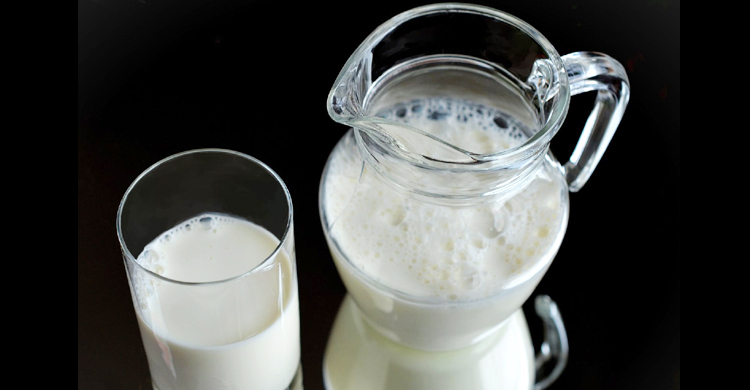 দুধ-আনারস একসঙ্গে মানে মৃত্যু, নাকি এটা শুধুই মিথ?