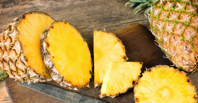 দুধ-আনারস একসঙ্গে মানে মৃত্যু, নাকি এটা শুধুই মিথ?