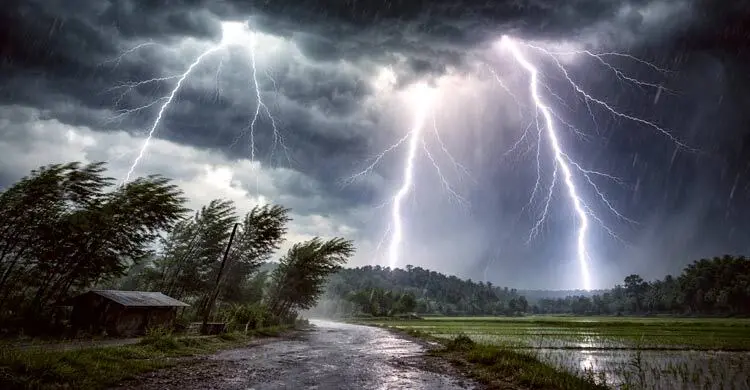 বজ্রপাতে একদিনেই প্রাণ গেলো ১৪ জনের