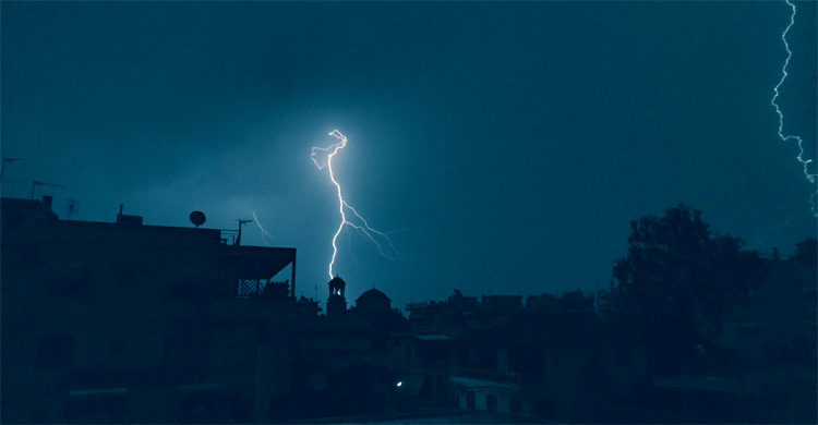 গরু নিয়ে ফেরার পথে বজ্রপাতে কৃষকের মৃত্যু