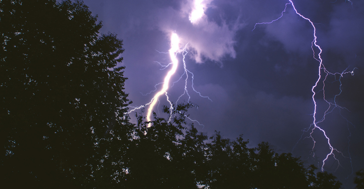 Lightning kills 9 in five districts