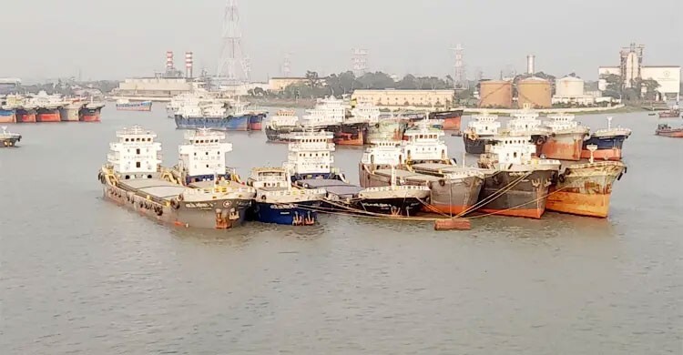 জাহাজ ঘাটে আসার ৩ দিনের মধ্যে পণ্য খালাস না করলে কঠোর ব্যবস্থা