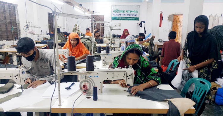 ৮০০ টাকা নিয়ে শুরু, এখন দুই গার্মেন্টসের মালিক লিপি