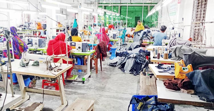 ৮০০ টাকা নিয়ে শুরু, এখন দুই গার্মেন্টসের মালিক লিপি