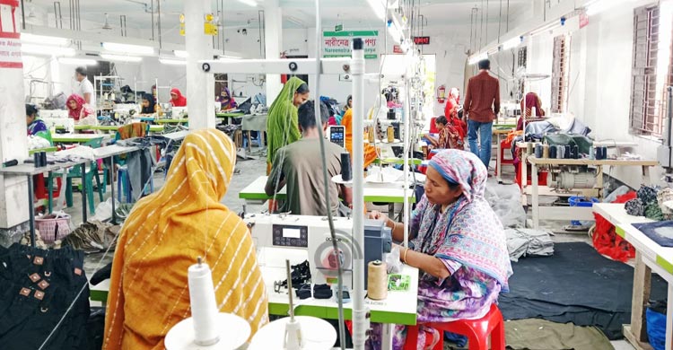 ৮০০ টাকা নিয়ে শুরু, এখন দুই গার্মেন্টসের মালিক লিপি