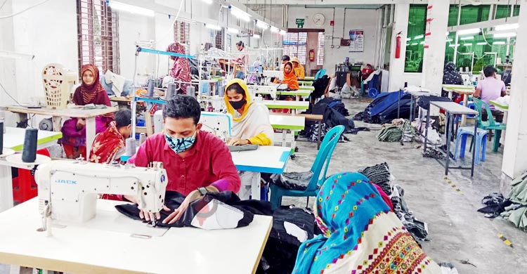 ৮০০ টাকা নিয়ে শুরু, এখন দুই গার্মেন্টসের মালিক লিপি