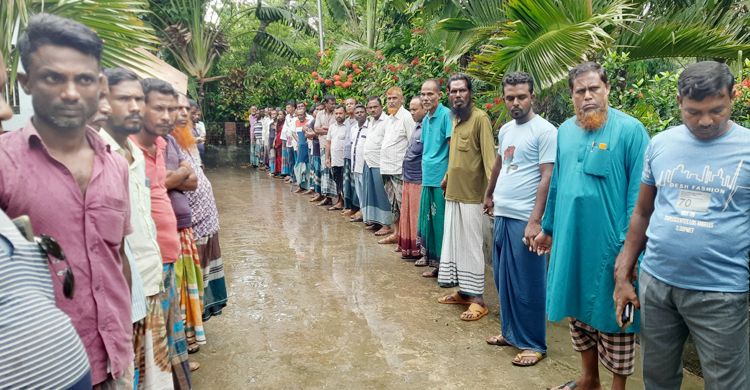 এক লিটনের প্রতারণায় অতিষ্ঠ ইউনিয়নবাসী