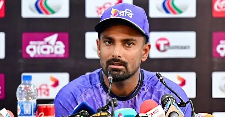 ‘সাতে ব্যাটিং করে বোলিংও করবে এমন কেউ আছে আপনার চোখে?’