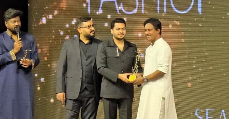 ডিজিটাল মিডিয়া ক্যাটাগরিতে অ্যাওয়ার্ড পেলেন লিটু হাসান