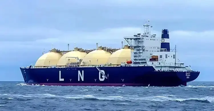 Govt to buy 2 cargoes of LNG, 1 lakh tonnes of diesel