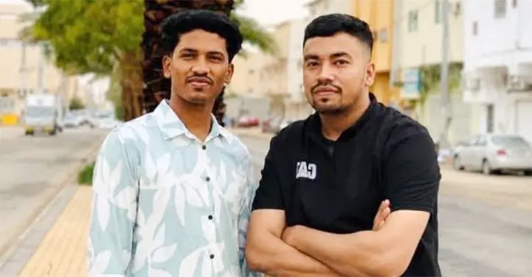 সৌদিতে সড়ক দুর্ঘটনায় নিহত দুই সহোদরের পাশাপাশি দাফন