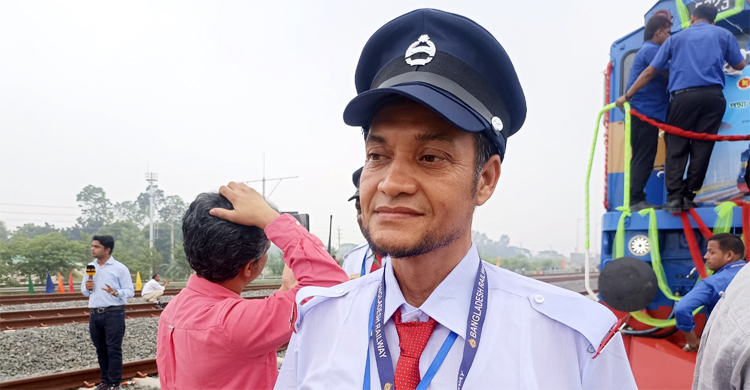 'প্রথমবারের মতো প্রধানমন্ত্রীকে নিয়ে ট্রেন চালাবো'