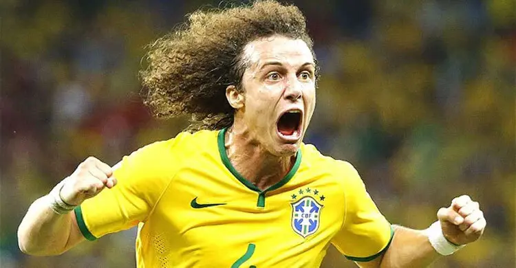 ৩৩ গজ দূর থেকে ডেভিড লুইজের সেই বুলেট গতির শট