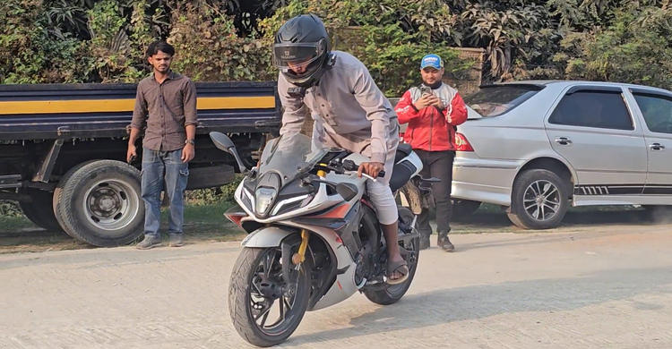 তরুণদের স্টান্টে বাজারে এলো উচ্চ সিসির বাইক