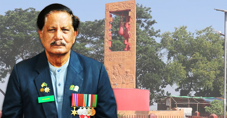 লাগেজভর্তি অস্ত্র নিয়ে পাকিস্তান থেকে পালিয়েছিলেন তিনি