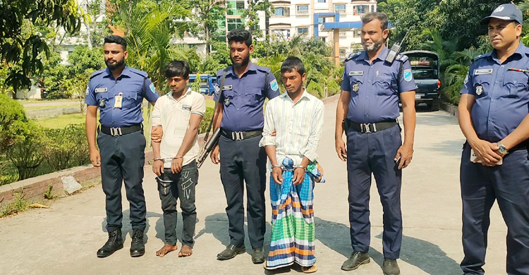 মাকে পেটানোয় তিন ছেলে মিলে বাবাকে কুপিয়ে হত্যা