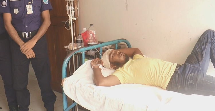 মাদারীপুরে সংঘর্ষে টেঁটাবিদ্ধসহ আহত ৬