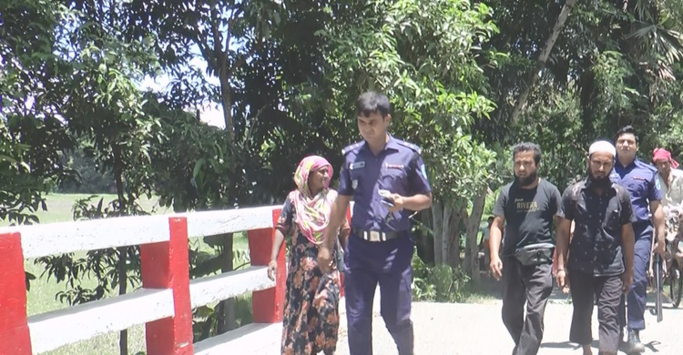 মাদারীপুরে দু’পক্ষের সংঘর্ষ-ককটেল বিস্ফোরণ, আহত ১০