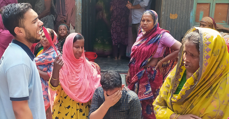 মানিকগঞ্জে বৃদ্ধাকে গলা কেটে হত্যা