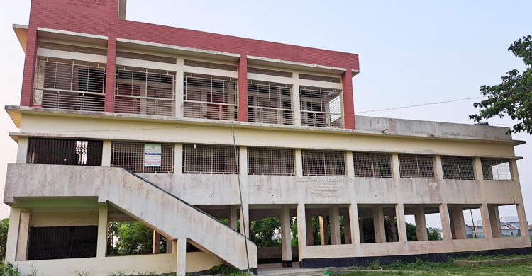 শিক্ষার্থীদের জুতাপেটার অভিযোগ প্রধান শিক্ষকের বিরুদ্ধে