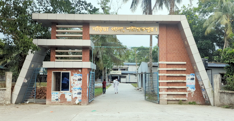 মাকে কুপিয়ে হত্যার অভিযোগে ছেলে কারাগারে