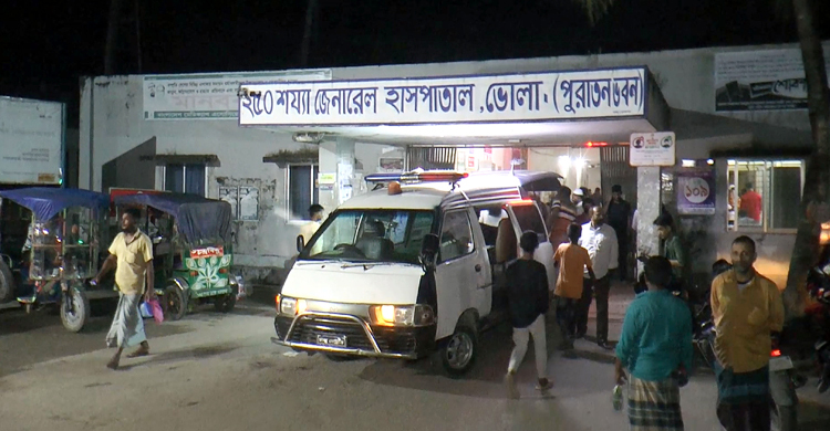 বড় ছেলের আগে ছোট ছেলের বিয়ে, অভিমানে গলায় ফাঁস নিলেন মা