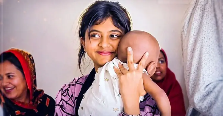 ১৩ বছর বয়সী মায়ের কোলেই আপাতত থাকছে ৭ মাসের শিশু