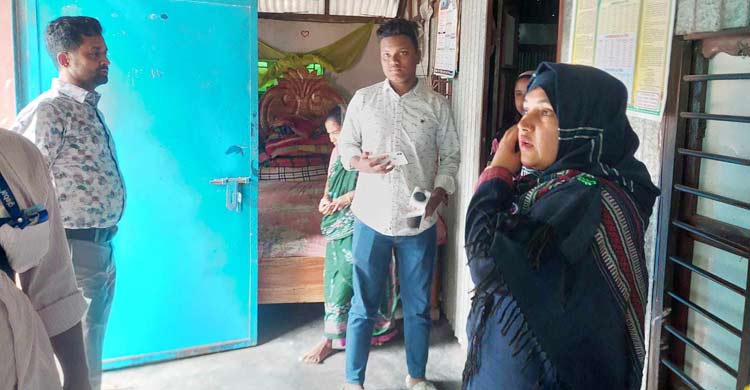 শিবচরে ভেজাল গুড়ের কারখানায় অভিযান, জরিমানা