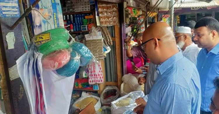 শিবচরে গরুর মাংসসহ তিন দোকান মালিককে জরিমানা