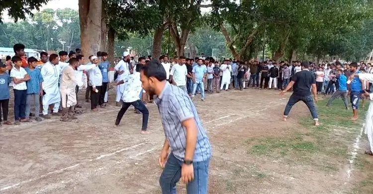 পহেলা বৈশাখে দাড়িয়াবান্ধা খেলা দেখতে মানুষের ঢল