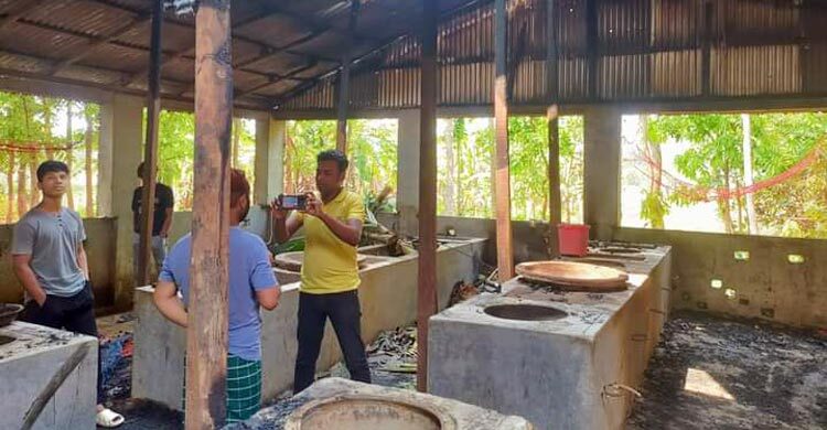 মাদারীপুরে খামারে আগুন লেগে দুই গবাদিপশুর মৃত্যু