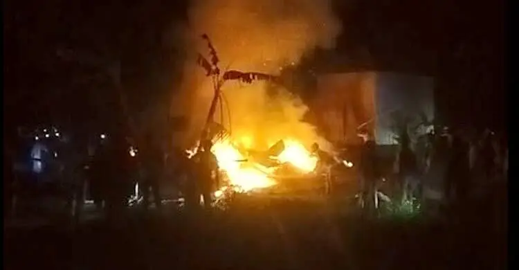 আগুনে পুড়ে মারা গেলো কৃষকের সাত গরু