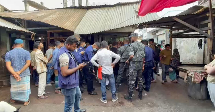 রমজানে খাদ্যের দাম বৃদ্ধি করায় দুই ব্যবসায়ীকে জরিমানা