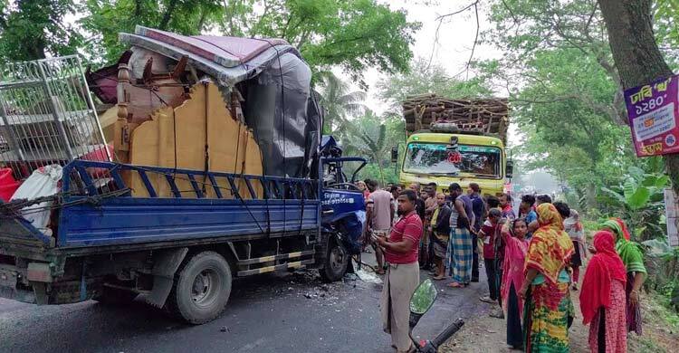 মাদারীপুর পিকআপ-ট্রাকের মুখোমুখি সংঘর্ষ, শিশুসহ আহত ১০