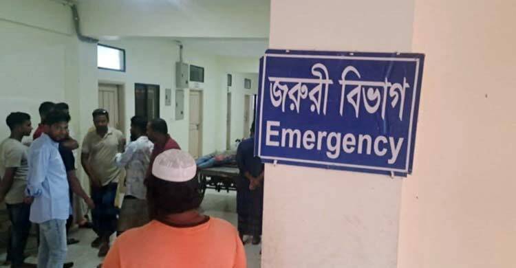 ঈদের দিন বন্ধুদের সঙ্গে ঘুরতে বেরিয়ে সড়কেই প্রাণ গেলো স্কুলছাত্রের