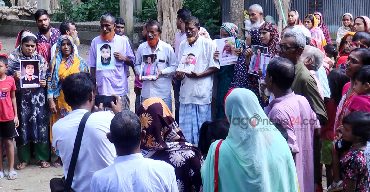 গ্রামে গ্রামে দালাল, বিদেশযাত্রায় নিঃস্ব শত শত পরিবার