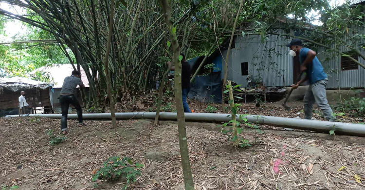 ড্রেজিং মেশিন-পাইপ নষ্ট করলো ভ্রাম্যমাণ আদালত