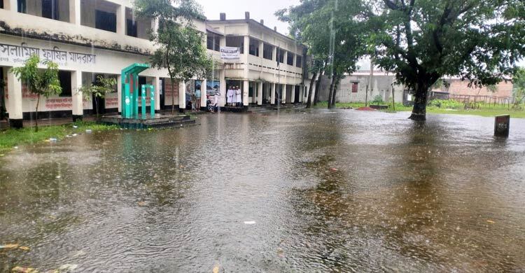 মাদরাসার মাঠ যেন জলাশয়