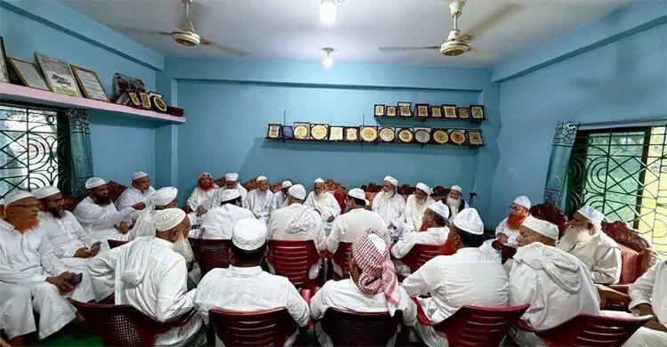 হেফাজতের সঙ্গে ইসলামি দলগুলোর বৈঠক, আলোচনায় ঐক্য ও রাজনৈতিক সমন্বয়