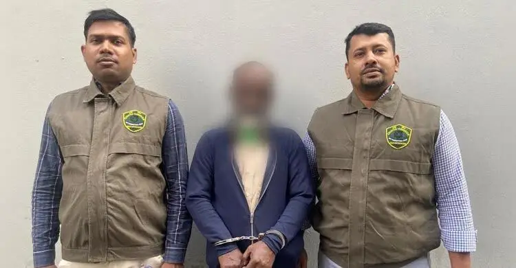 কাকরাইলে পুলিশকে ২০০ মিটার টেনে নেওয়া সিএনজিচালক গ্রেফতার