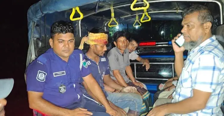 মাদক ব্যবসায়ী ধরাকে কেন্দ্র করে বিএনপির দুই পক্ষের সংঘর্ষ, আটক ৮