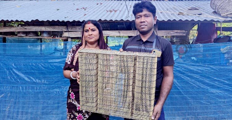 মেশিনে ঘুনি তৈরি করে সাড়া ফেলেছেন মাগুরার উজ্জ্বল