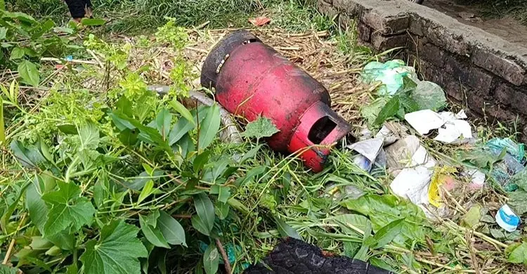 পারিবারিক কলহে গ্যাস সিলিন্ডারের আগুনে প্রাণ দিলেন শিপলু