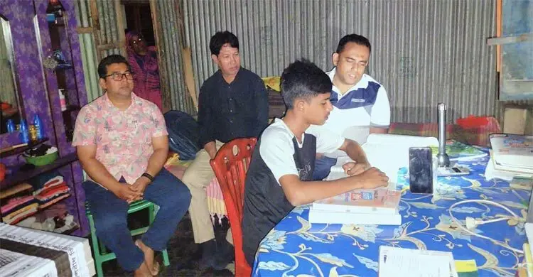 মাগুরায় এসএসসি পরীক্ষার্থীদের উৎসাহ দিতে ইউএনওর ব্যতিক্রমী উদ্যোগ