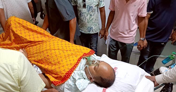 অসুস্থ জেলা প্রশাসককে এয়ার এম্বুলেন্সে নেওয়া হলো ঢাকায়