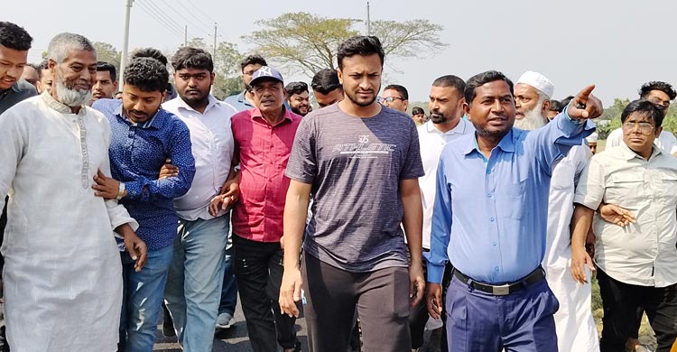 মাগুরা মেডিকেল কলেজের প্রস্তাবিত জায়গা পরিদর্শন করলেন সাকিব